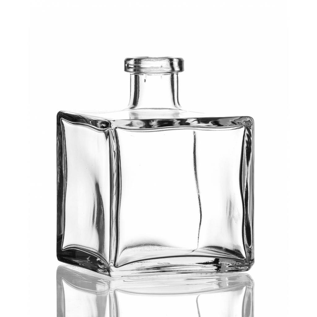 Flaschen für Spirituosen, Liköre - Qubo Flaschen für Spirituosen, Liköre - Qubo